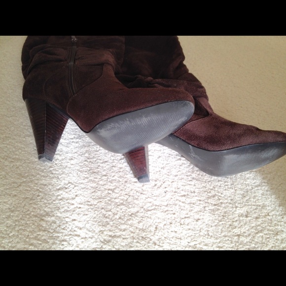 DIBA Espresso Suede Boots w/Bow - Picture 4 of 4